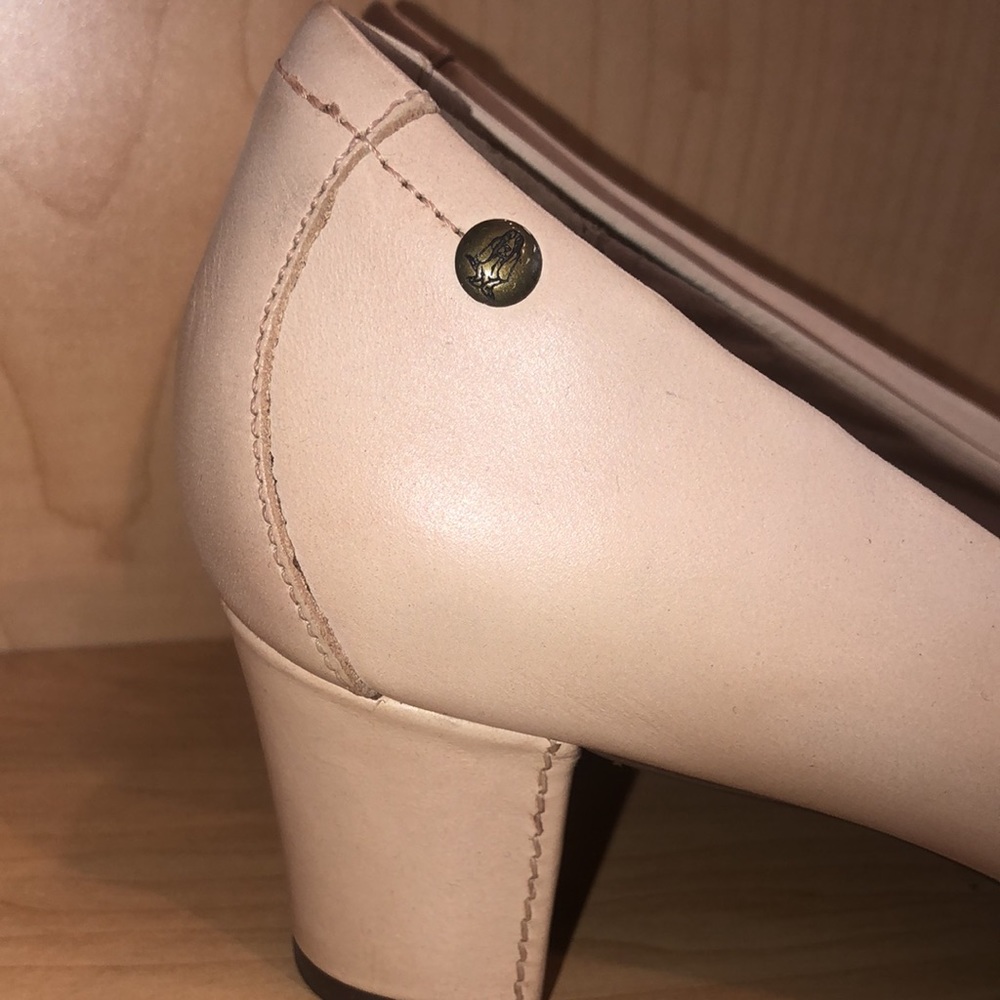 Hush Puppies Nude Leather Block Heel Pumps 10W - Picture 2 of 8